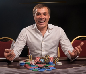 bónuszok és promóciók az online póker